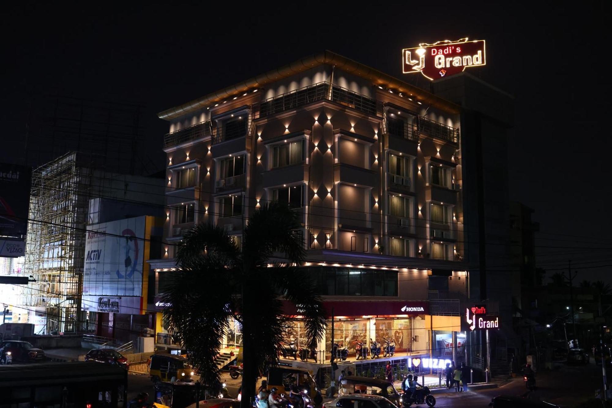 Lj Dadi'S Grand Hotel Visakhapatnam Exterior photo