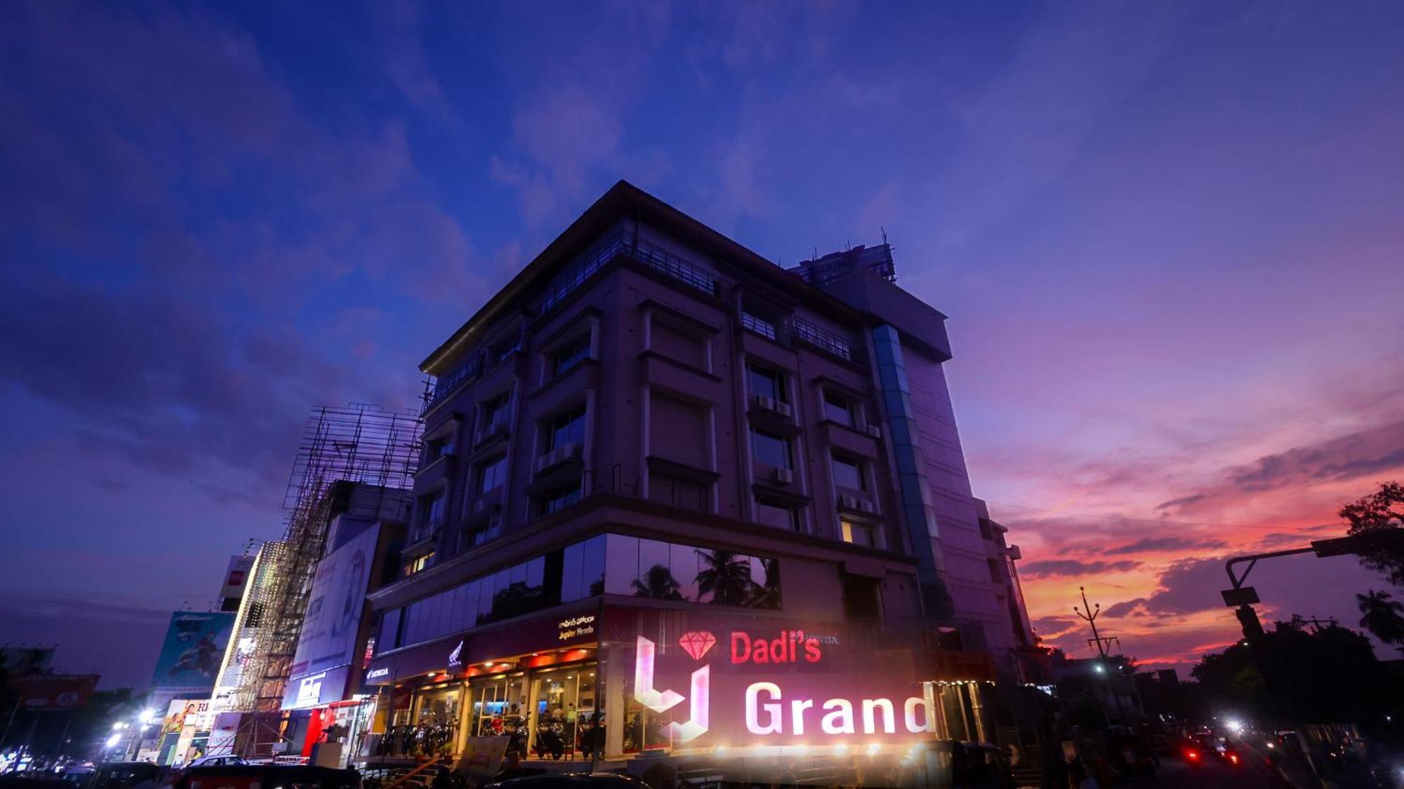 Lj Dadi'S Grand Hotel Visakhapatnam Exterior photo